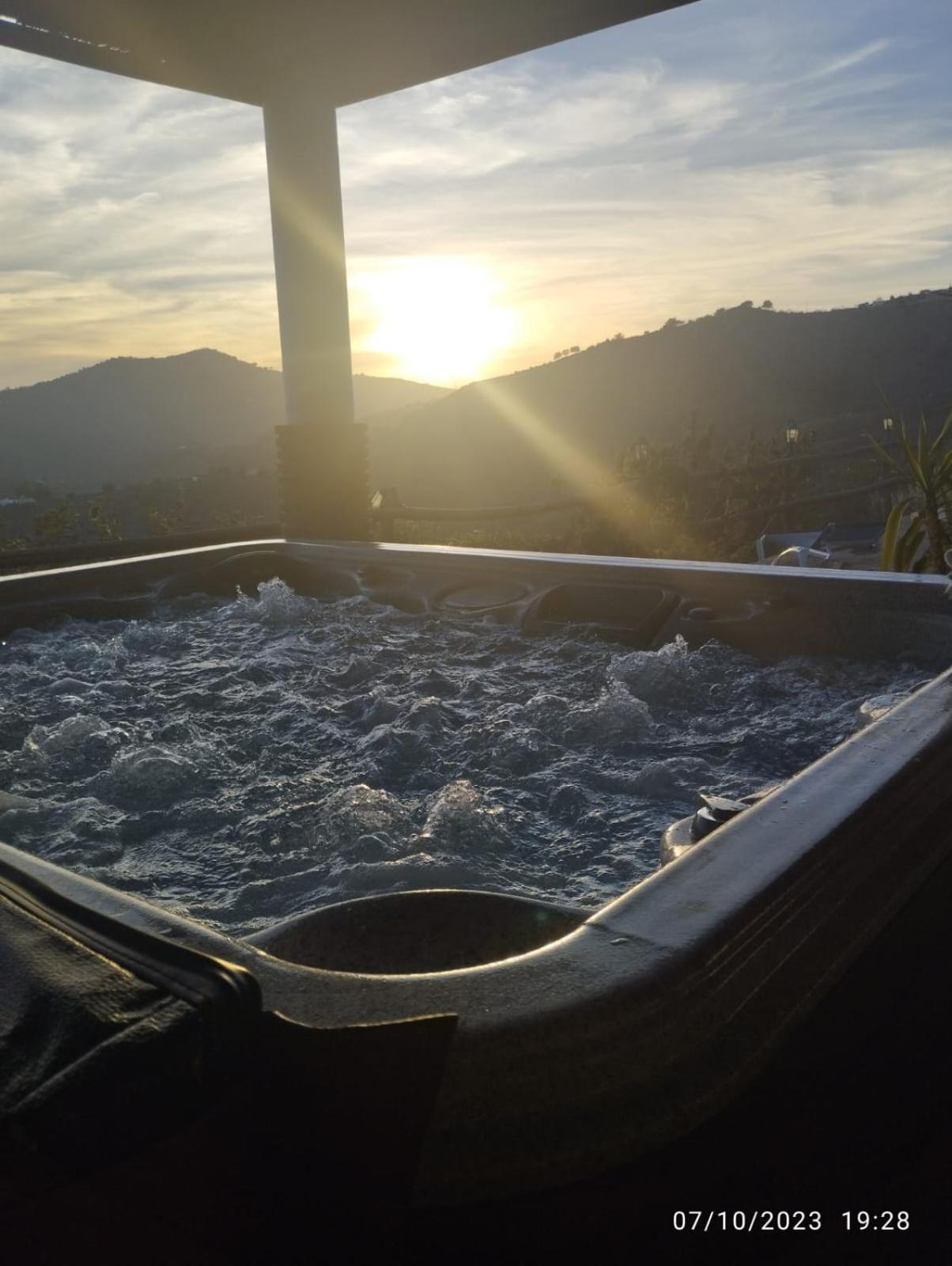 Cortijo La Encina Villa Sayalonga Kültér fotó