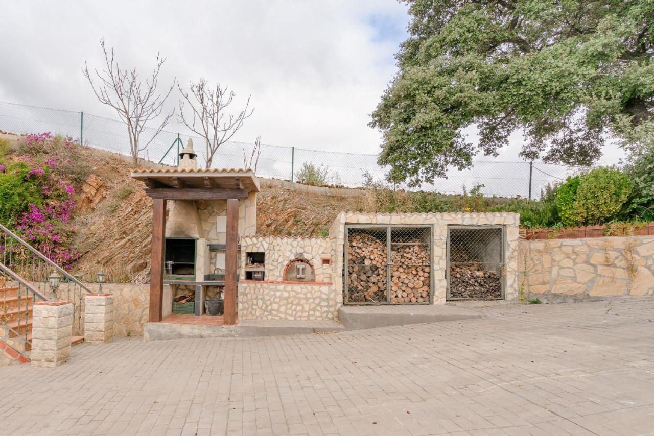 Cortijo La Encina Villa Sayalonga Kültér fotó