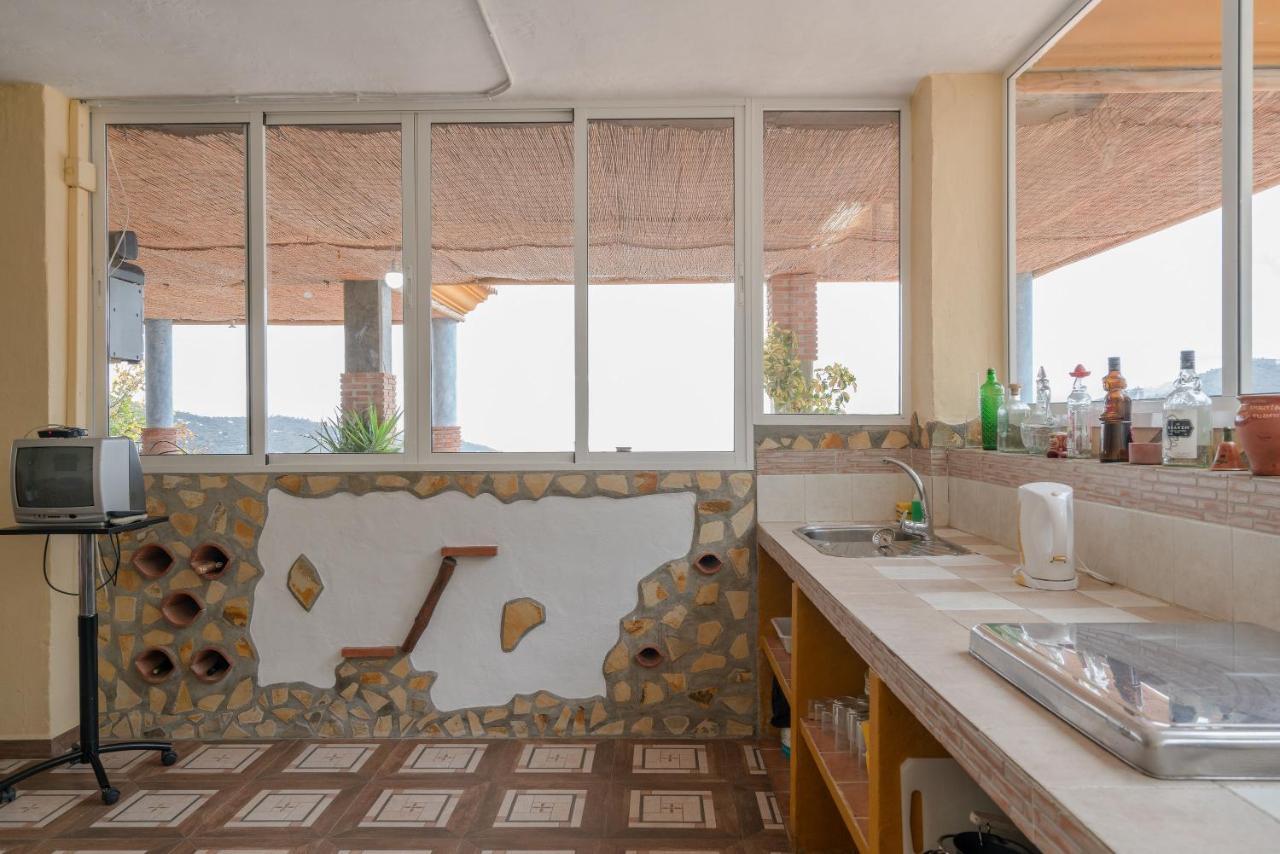 Cortijo La Encina Villa Sayalonga Kültér fotó